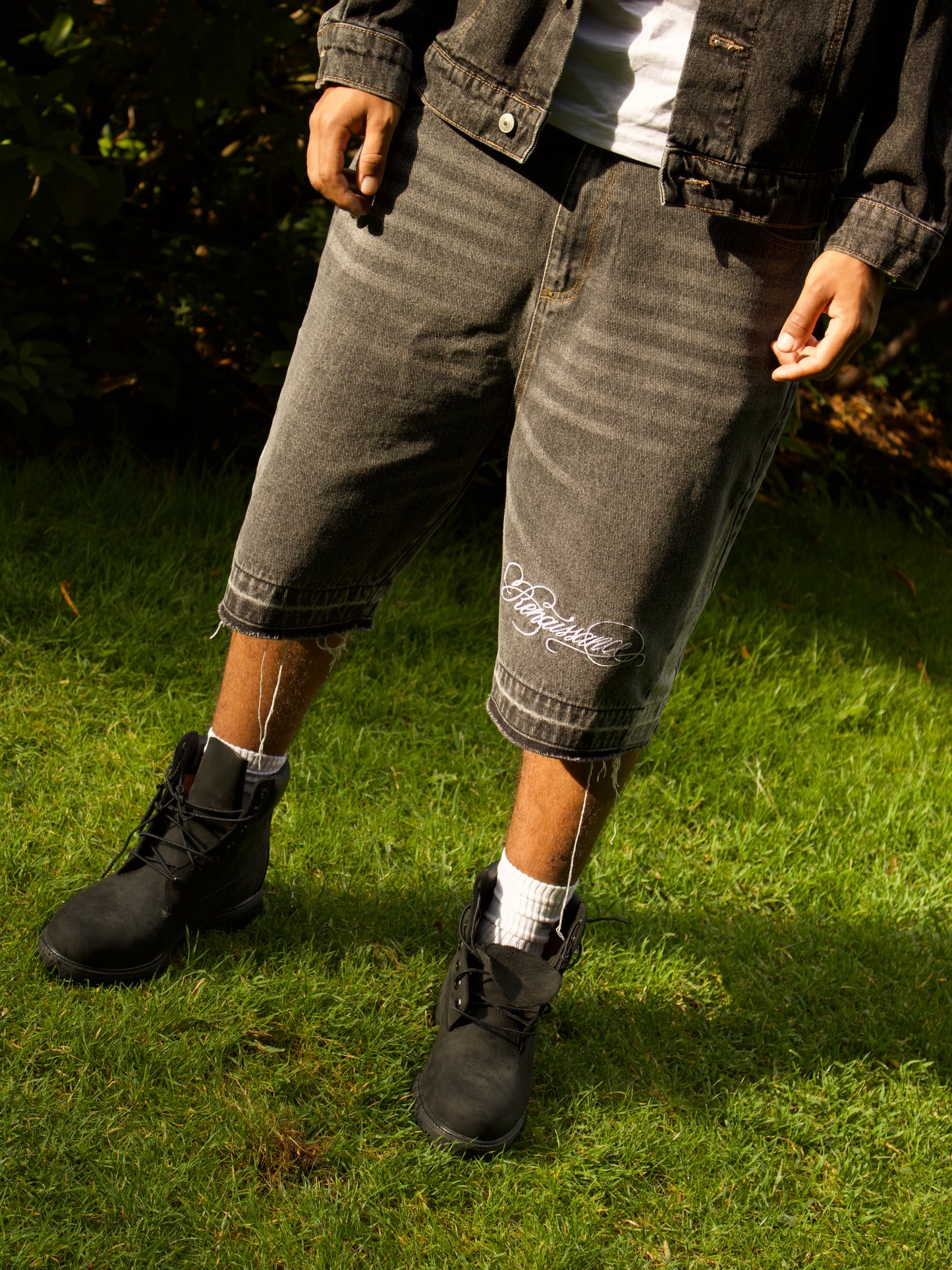 FLARED JORTS