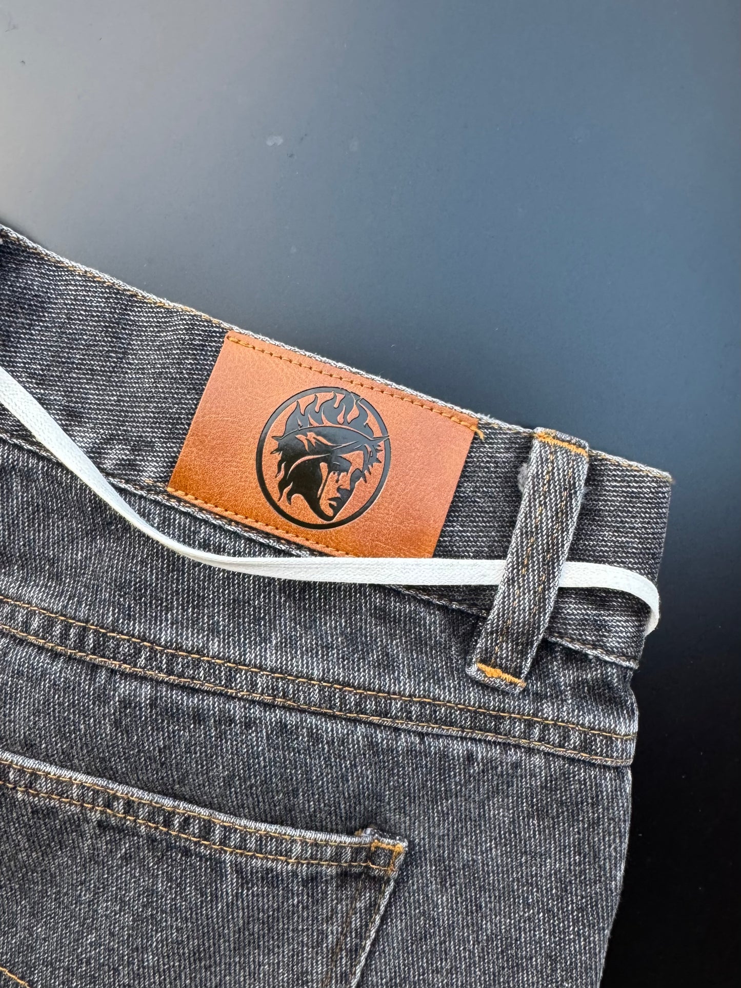 FLARED JORTS