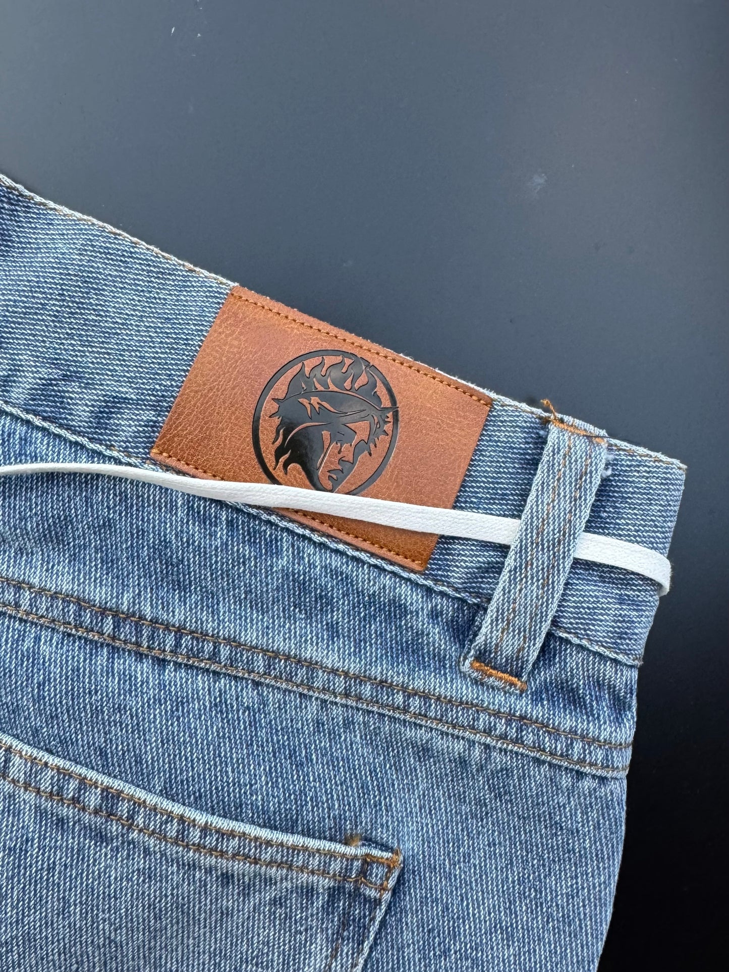 FLARED JORTS
