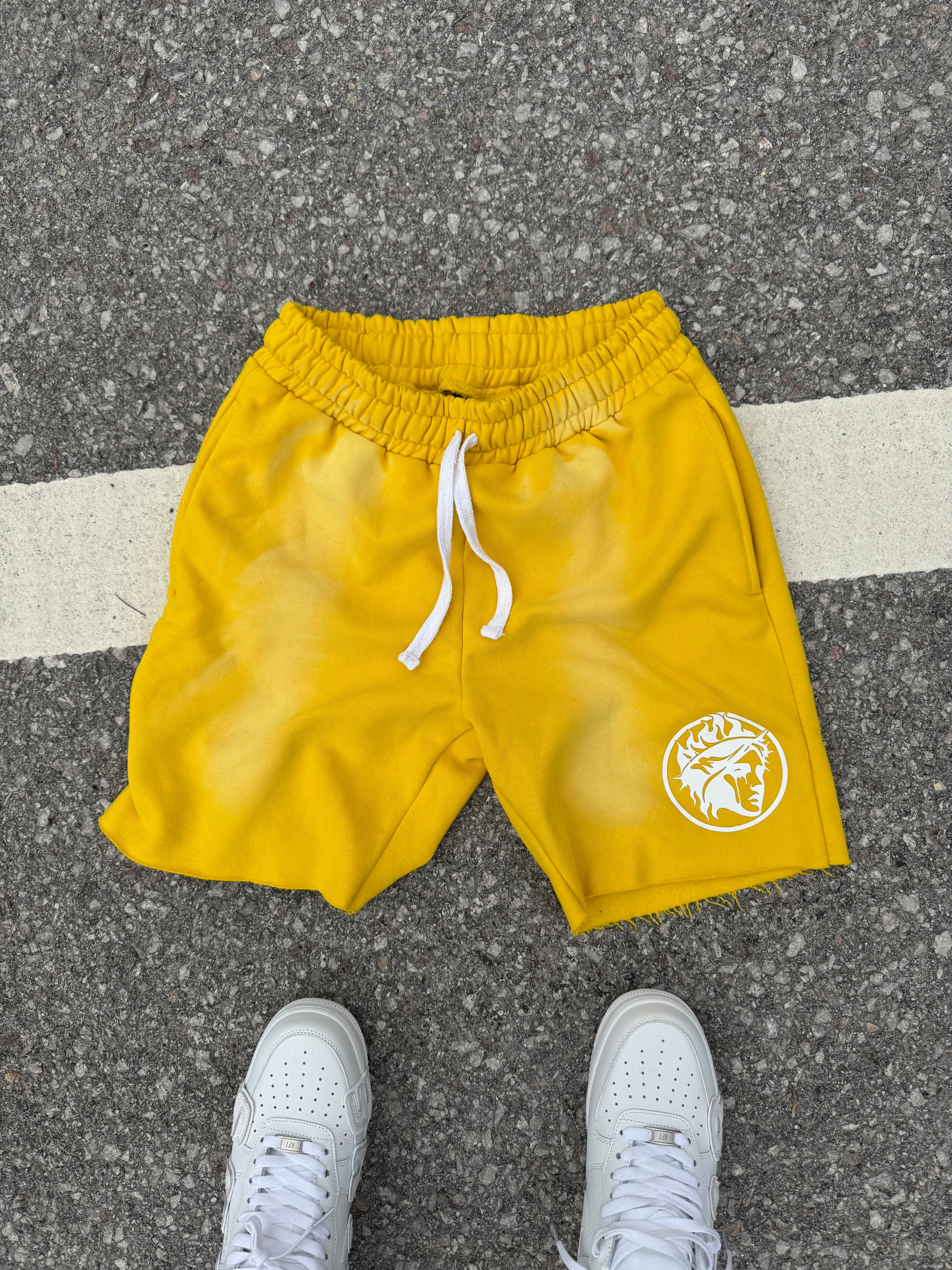 ACID WASH SHORT - JAUNE